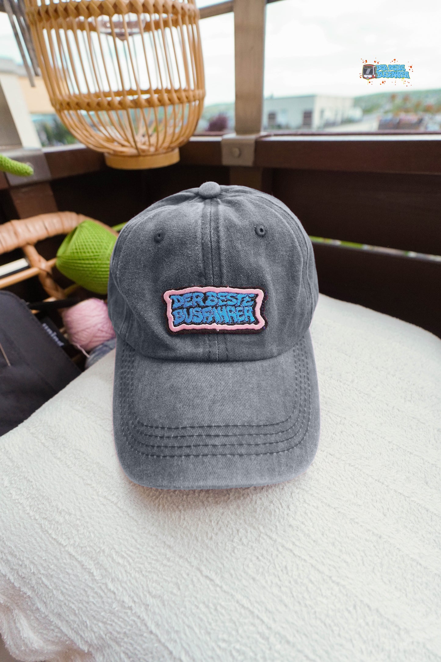 Gewaschene Vintage-Baseballmützen mit Logo als Schriftzug