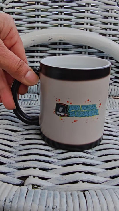 🧙‍♀️ Zaubertasse mit zwei Motiven – Magie, die erst beim Aufwärmen erscheint